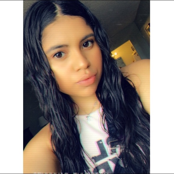 Meet your Posher, Ariel - Picture 1 of 1